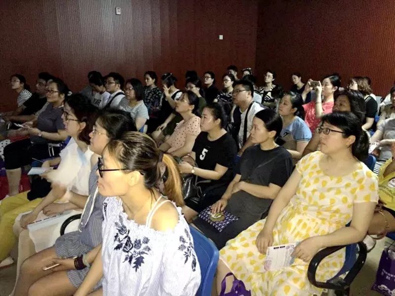 妈妈论坛：新时代育儿交流的新平台